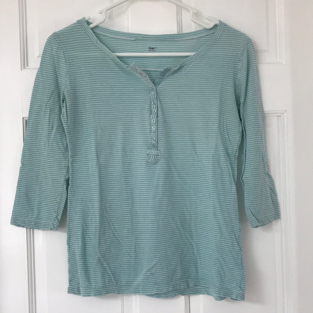 Quarter length sleeve Tee